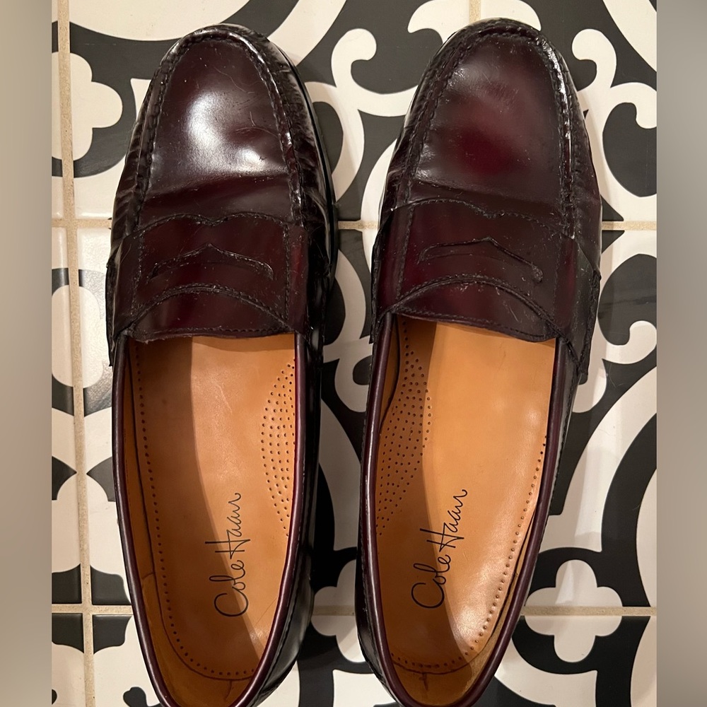 Cole Haan Mens Penny Loafer burgundy Size 12 D.